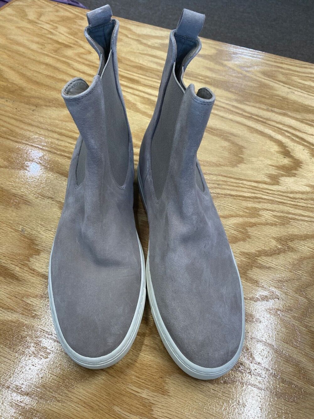 Vince Ankle Chelsea Boots Women's 8 M Gray Suede Water Repellent Bootie S66
